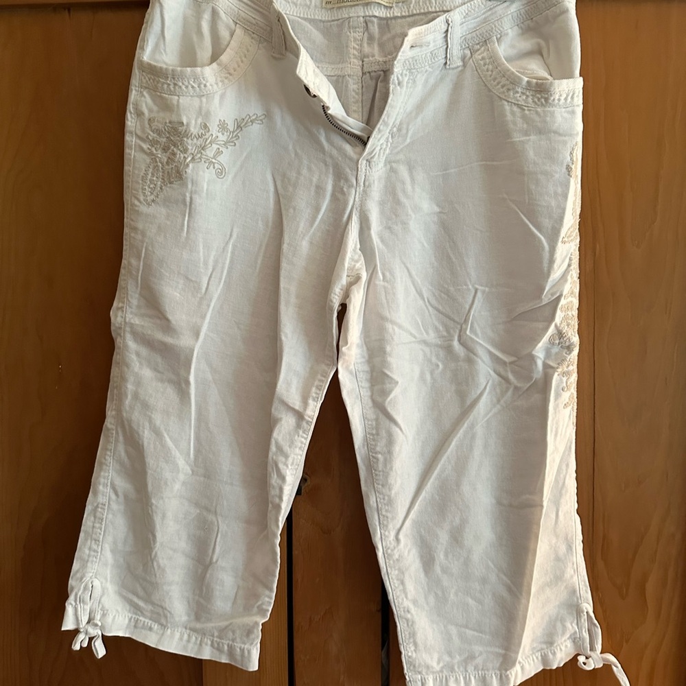 Sonoma Modern Fit White Capri Pants